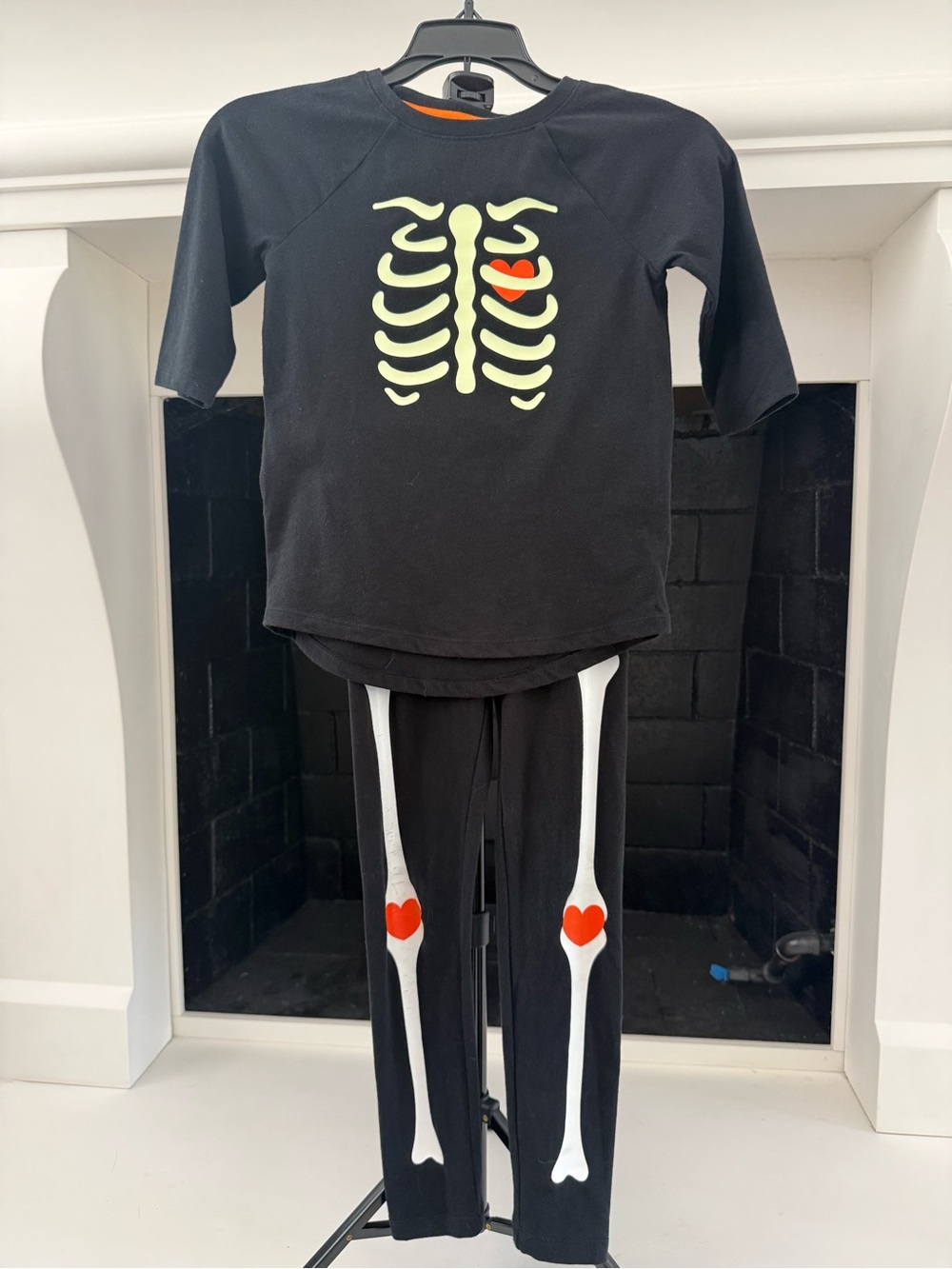 Cat & Jack Black Glow Skeleton Heart Top w/Free Bottoms- Girls 6/6X
